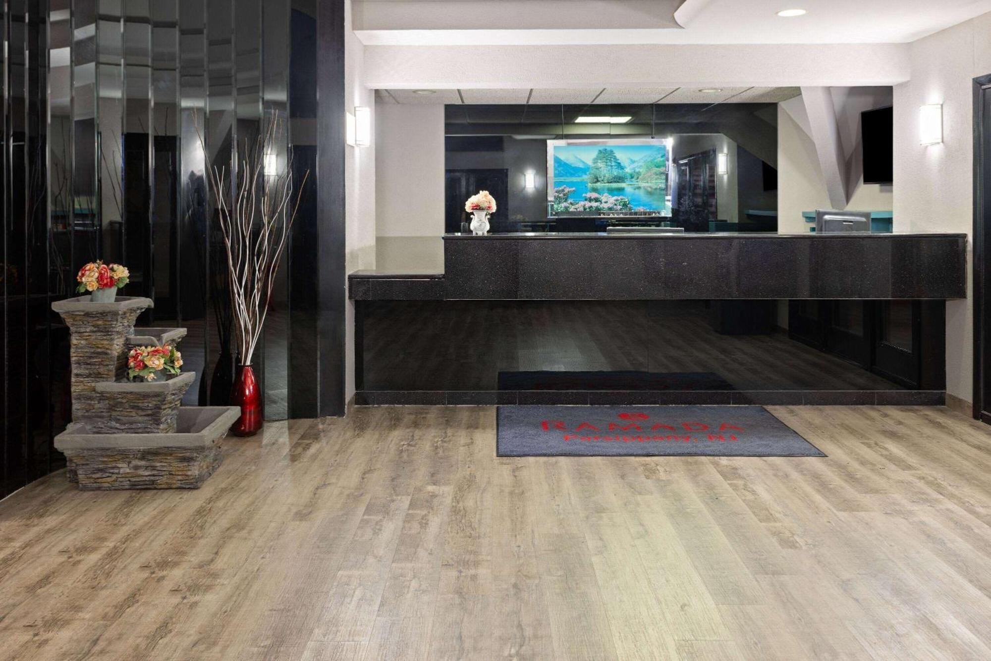 Ramada by Wyndham Parsippany Hotel Bagian luar foto